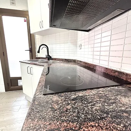 Privada En Hospitalet * 오스피탈레트 데 요브레가트